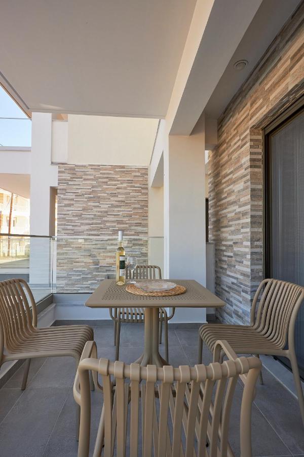 Greystoneapartments Paralia Dionisiou Zewnętrze zdjęcie